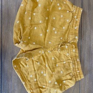 Lightweight daisy print shorts